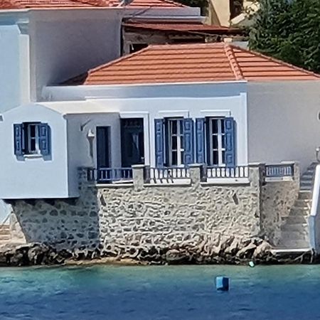 Halki Sea Breeze - A Waterfront Villa 外观 照片